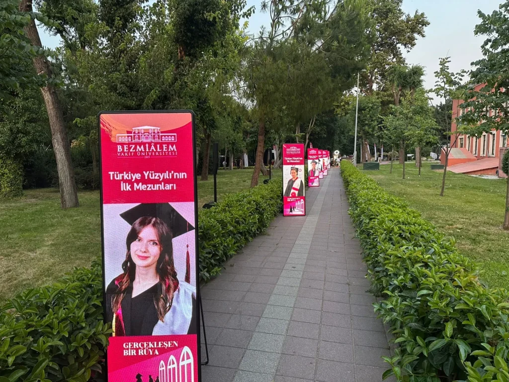 LED yönlendirme panosu – Fh Sahne dijital yönlendirme ekranı